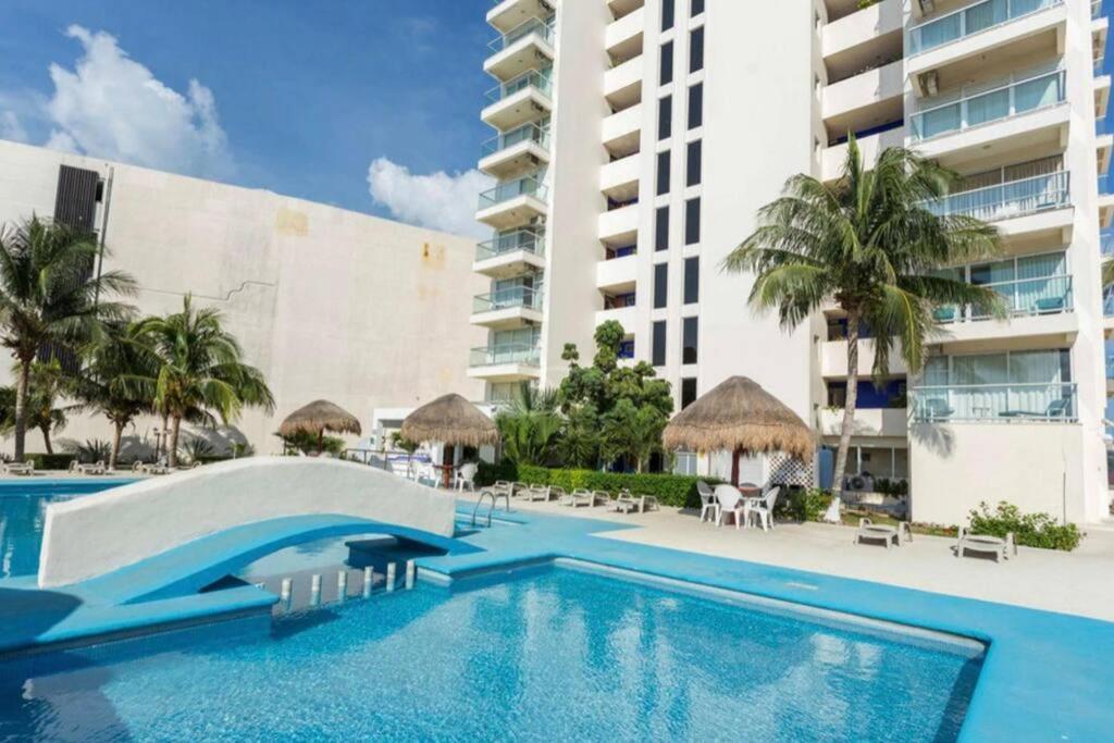 Beach Front Renewed Apartment Cancún Zewnętrze zdjęcie