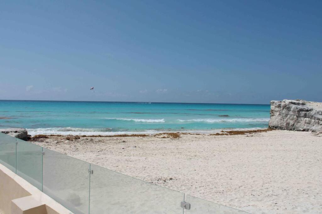 Beach Front Renewed Apartment Cancún Zewnętrze zdjęcie